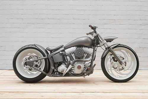 Кастом мотоцикл Harley-Davidson SERB мастерской box39